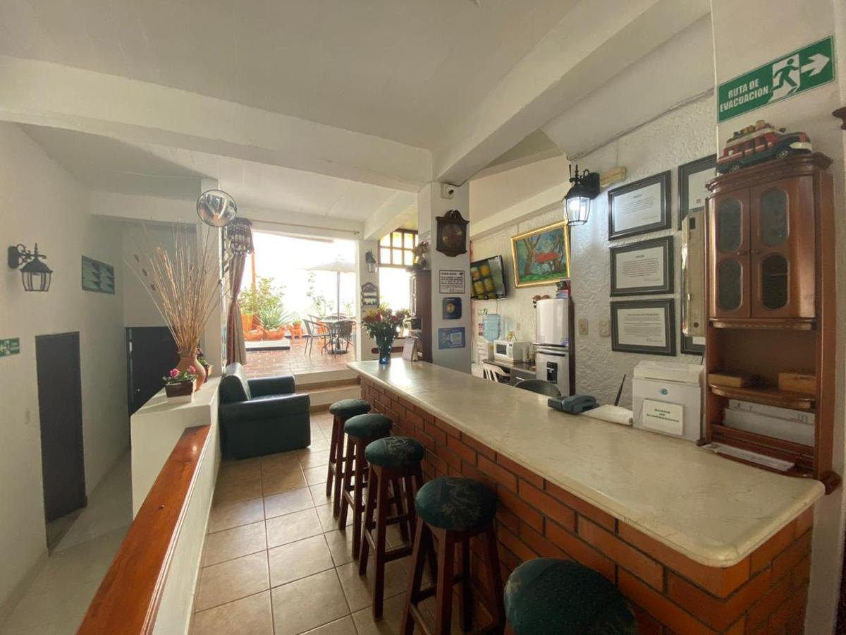 Hostal Isla Senorial Сан-Хиль Экстерьер фото