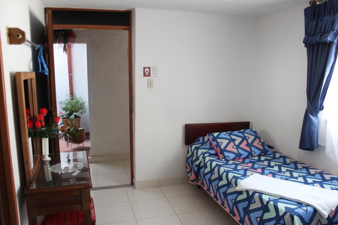 Hostal Isla Senorial Сан-Хиль Экстерьер фото