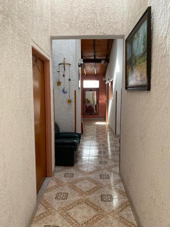 Hostal Isla Senorial Сан-Хиль Экстерьер фото