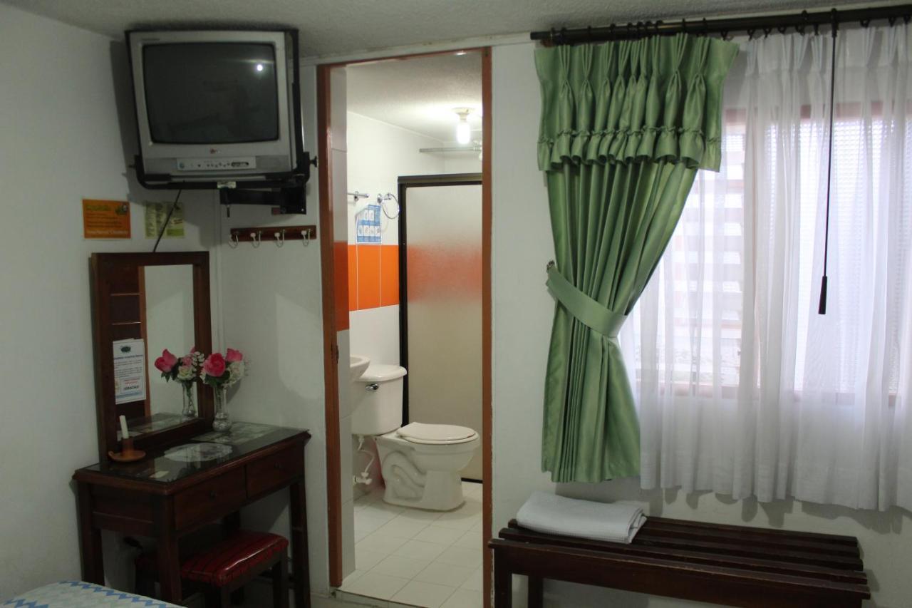 Hostal Isla Senorial Сан-Хиль Экстерьер фото