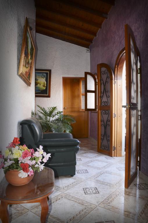 Hostal Isla Senorial Сан-Хиль Экстерьер фото